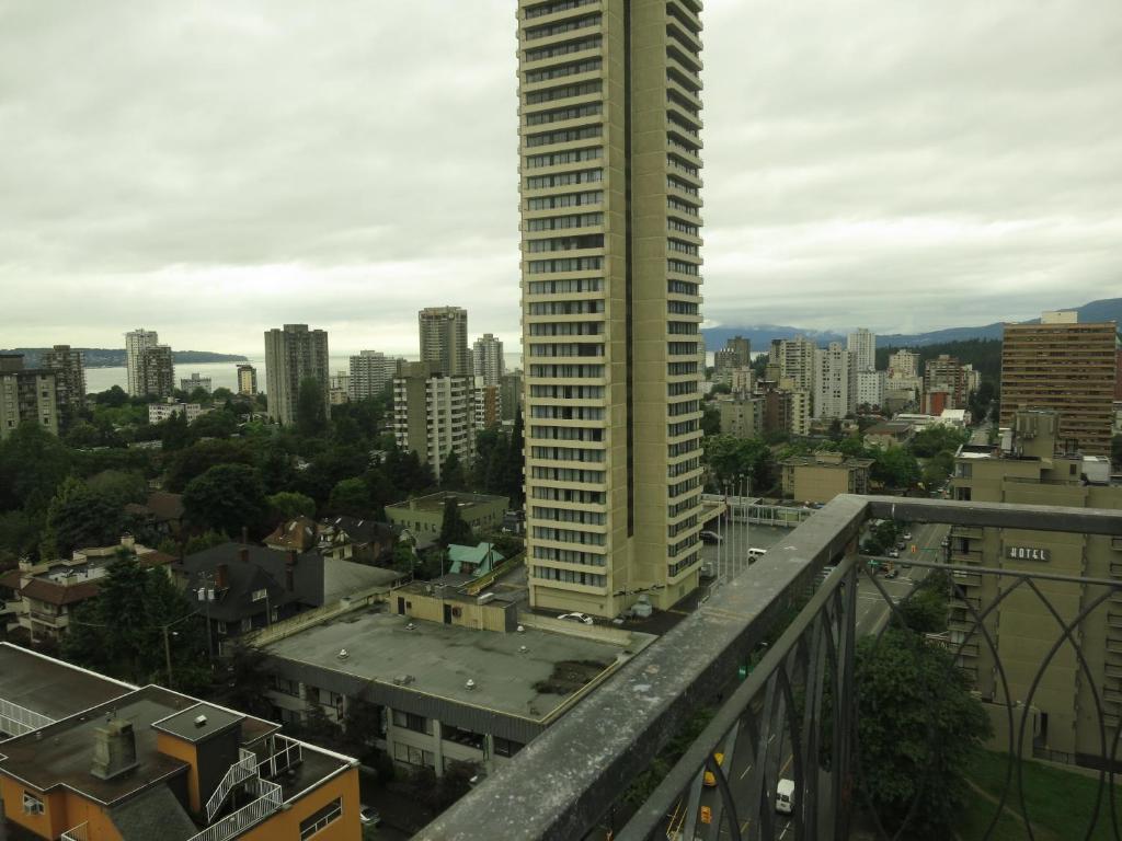 Tropicana Suite Hotel Vancouver Bilik gambar