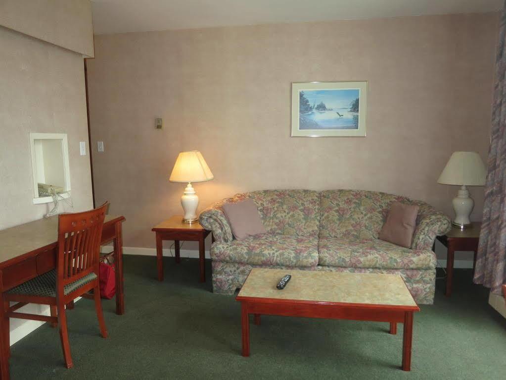 Tropicana Suite Hotel Vancouver Luaran gambar
