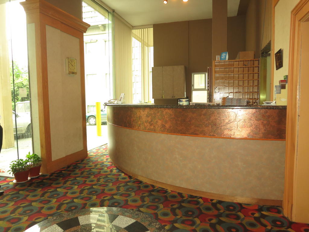 Tropicana Suite Hotel Vancouver Luaran gambar